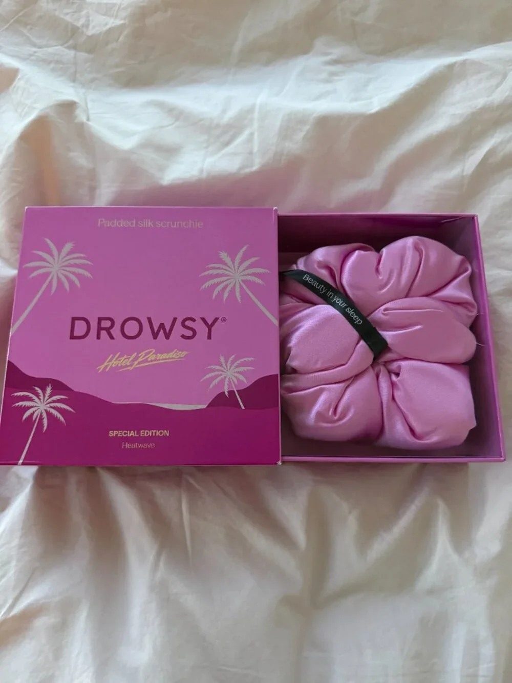 DROWSY Hotel Paradiso Heatwave Padded Scrunchie in Pink Heatwave NWT